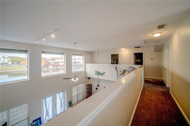 interior 2nd level canal views | Image 16