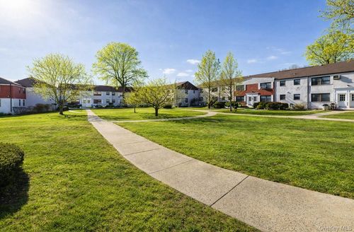 a-136-59 Jewel Avenue, New York, NY, 11367 | Card Image