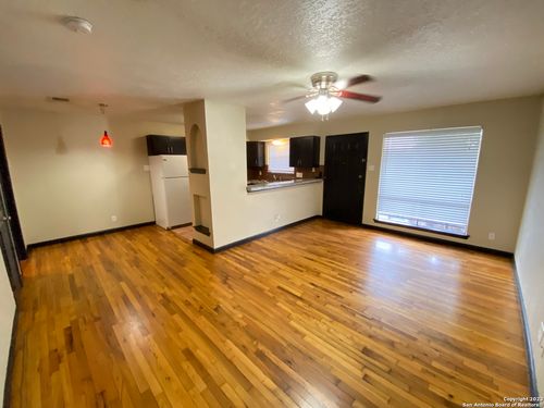 205-211 Natalen Ave, San Antonio, TX, 78209-6764 | Card Image
