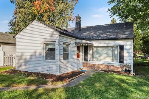 32694 Ruehle Ave, Warren, MI, 48093-1033 | Card Image