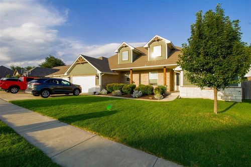 4528 Baldwin Ave, Moore, OK, 73160-5000 | Card Image