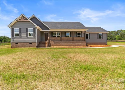 697 Alf Hoover Rd, Lincolnton, NC, 28092-9590 | Card Image