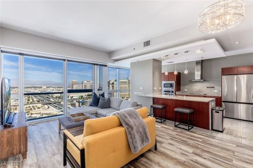 2908-4471 Dean Martin Dr, Las Vegas, NV, 89103-4245 | Card Image