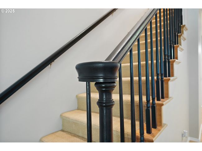 Staircase-To Upper Level | Image 21