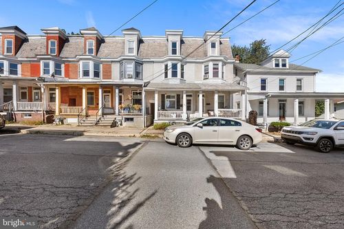443 W Walnut St, KUTZTOWN, PA, 19530-1420 | Card Image