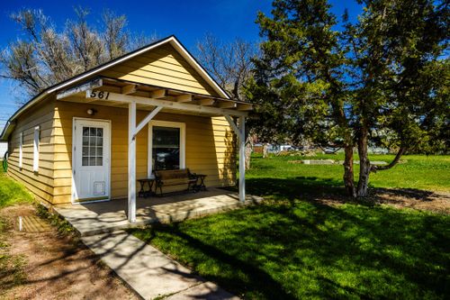 561 E 7th St, Sheridan, WY, 82801-3131 | Card Image