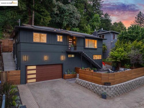 5646 Thornhill Dr, Oakland, CA, 94611-2143 | Card Image