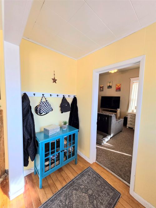 1009 Caledonia St, Butte, MT, 59701-9003 | Card Image