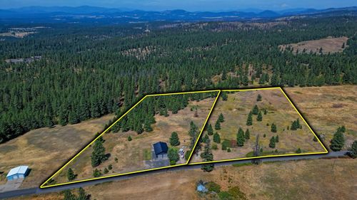 13517 E Deer Creek Rd, Chattaroy, WA, 99003-8552 | Card Image