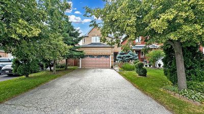 1452 Sandhurst Cres, House other with 3 bedrooms, 4 bathrooms and 4 parking in Pickering ON | Image 1