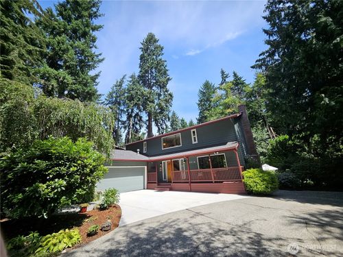 9216 120th Ave Se, Newcastle, WA, 98056-2029 | Card Image