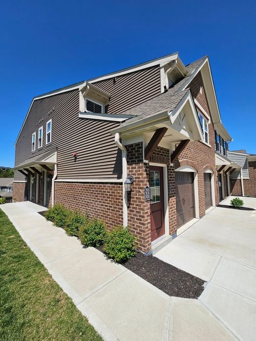 7618 Woodhaven Ct, Alexandria, KY, 41001-3503 | Card Image