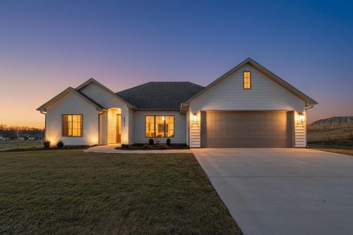 4519 Estacada Dr, COLUMBIA, MO, 65201-2206 | Card Image