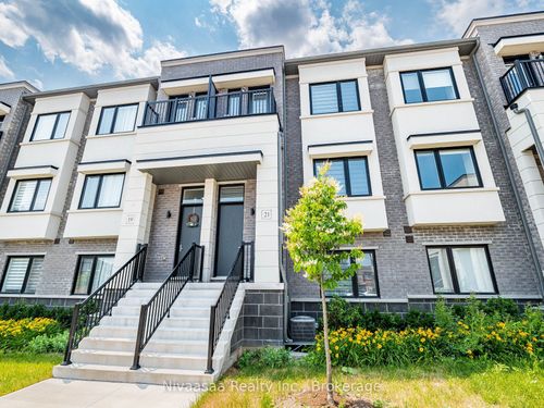 21 Lambert Lane, Caledon, ON, L7E4M5 | Card Image