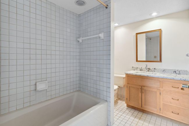 Lower level full bathroom | Image 15