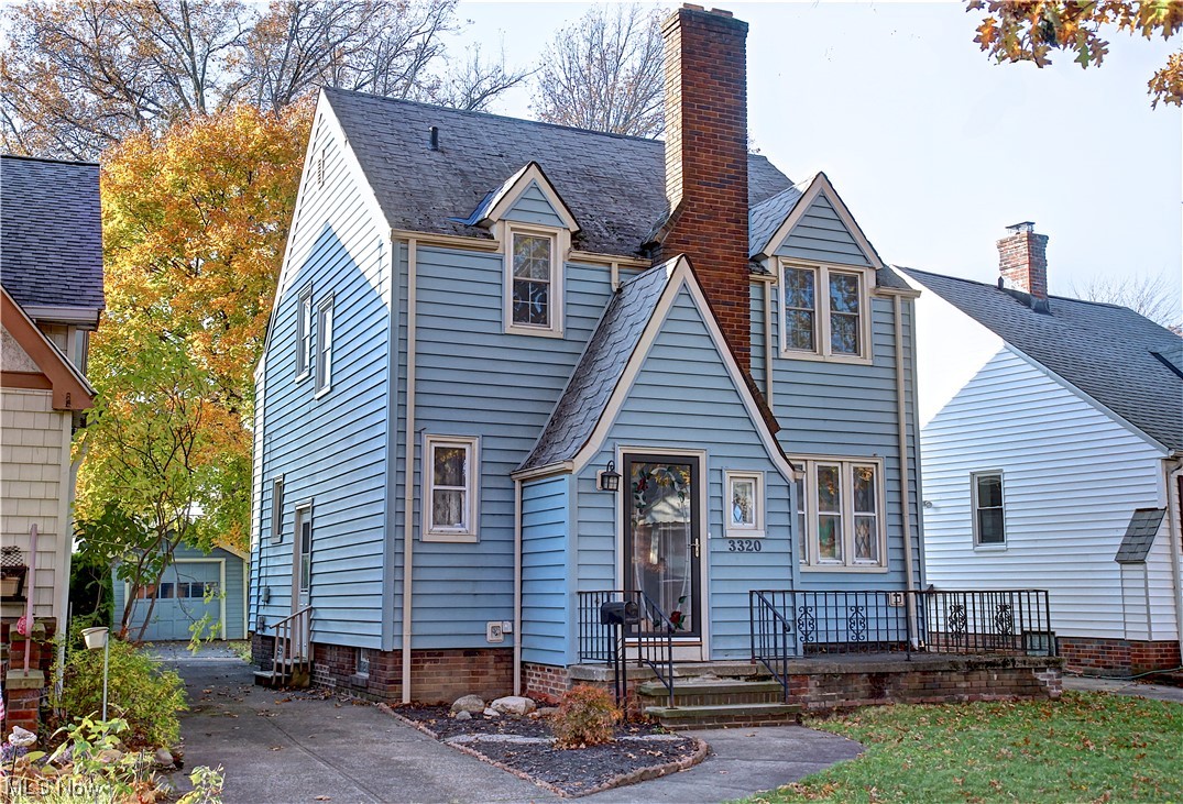 165th St, Cleveland, OH 44111