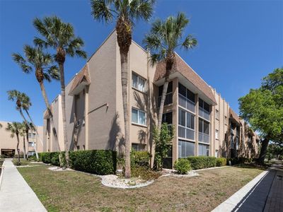 353 - 1520 Glen Oaks Drive E, Condo with 1 bedrooms, 1 bathrooms and null parking in Sarasota FL | Image 1