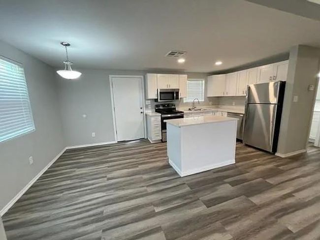 APT-8 - 1300 N Live Oak St, House other with 3 bedrooms, 2 bathrooms and null parking in Rockport TX | Image 4