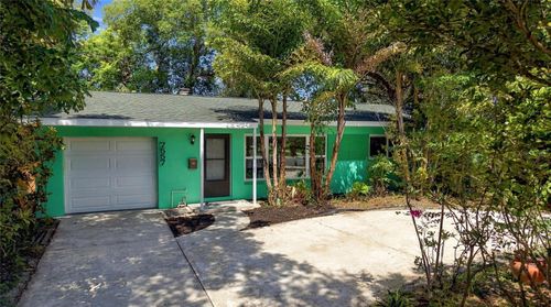 7557 18th Ave N, ST PETERSBURG, FL, 33710-3827 | Card Image