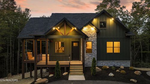438 Hawken Dr, Walland, TN, 37886 | Card Image