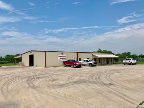 2410 Zanderson Ave, Jourdanton, TX, 78026-3237 | Card Image