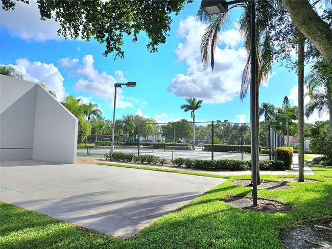 OUTDOOR RACQUETBALL COURTS & TENNIS COURTS | Image 24