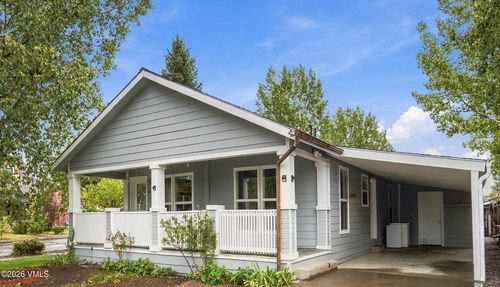 12 Catfish Cir, Gypsum, CO, 81637-7306 | Card Image