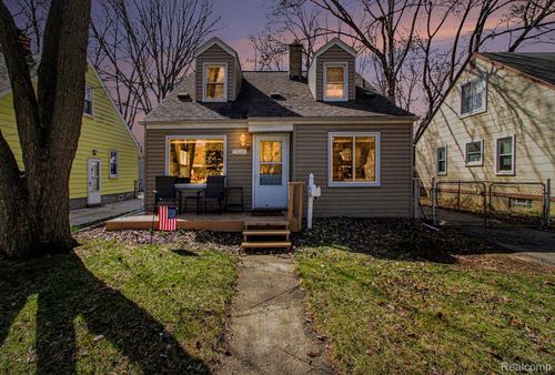 24341 Parklawn St, Oak Park, MI, 48237-1598 | Card Image