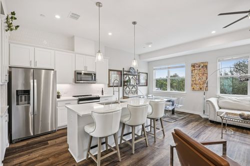 apt-1104-12001 Vista Parke Dr, Austin, TX, 78726-4117 | Card Image