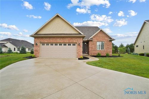 1635 Winterwood Ct, Bowling Green, OH, 43402-5239 | Card Image