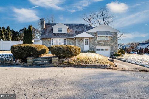 2329 Garfield Ave, WEST LAWN, PA, 19609-1914 | Card Image
