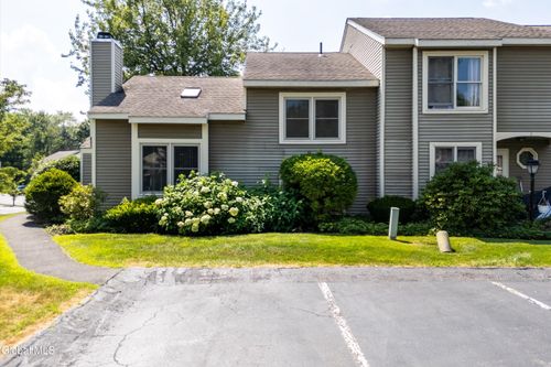 1 Minuteman Ct, Halfmoon, NY, 12065-6563 | Card Image