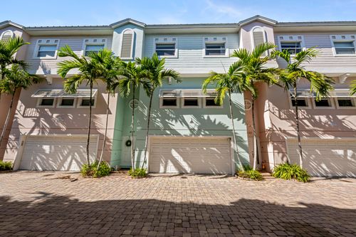 429 Ne 1st St, Pompano Beach, FL, 33060-6201 | Card Image