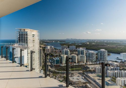 4602-17141 Collins Ave, Sunny Isles Beach, FL, 33160-4290 | Card Image