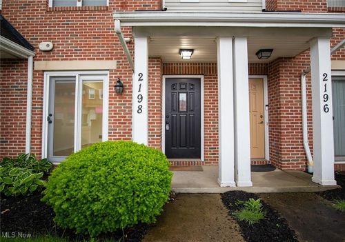 2198 Noble Rd, Cleveland Heights, OH, 44112-1700 | Card Image