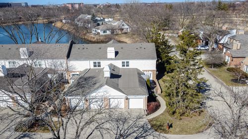 133 Rivershire Ln, Lincolnshire, IL, 60069-3804 | Card Image