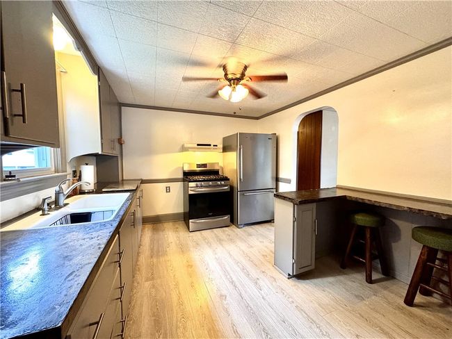 11 Winthrop St, House other with 3 bedrooms, 1 bathrooms and 2 parking in Riverside RI | Image 5
