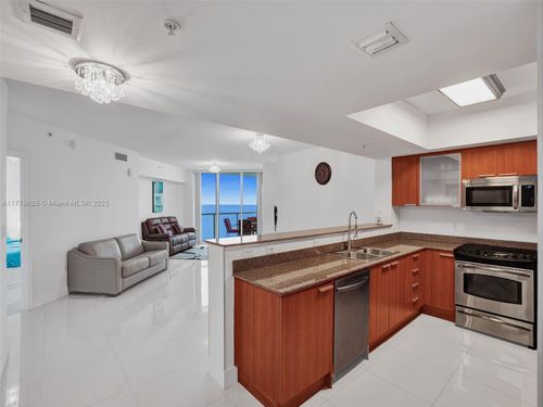 2305-16699 Collins Ave, Sunny Isles Beach, FL, 33160-5418 | Card Image