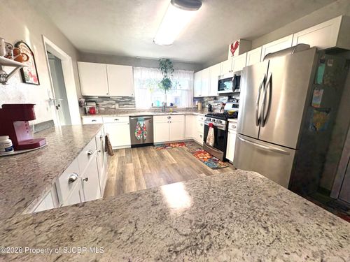 2308 E 10th St, Farmington, NM, 87401-7502 | Card Image