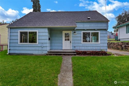 12034 68th Ave S, Seattle, WA, 98178-3612 | Card Image