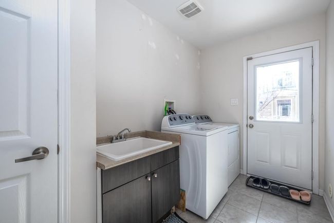 7 Ariel Rd, House attached with 3 bedrooms, 2 bathrooms and 2 parking in Brampton ON | Image 24