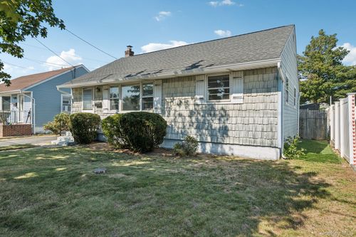 178 Princess St, Hicksville, NY, 11801-1112 | Card Image