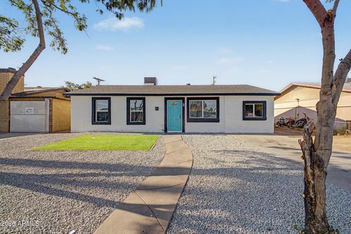 5846 W Cheery Lynn Rd, Phoenix, AZ, 85031-3222 | Card Image
