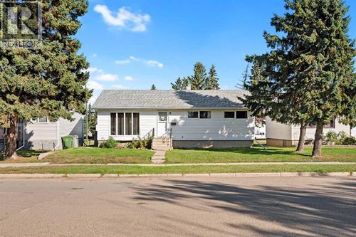 5116 56a St, Lloydminster, AB, T9V0T4 | Card Image