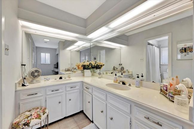 The primary enuite is another good size with lots of functional cabinet and drawer space. | Image 32