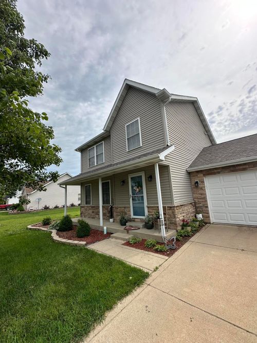 627 Fieldcrest Cir, Wanatah, IN, 46390 | Card Image