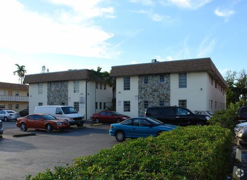 11-2842 Fillmore St, Hollywood, FL, 33020-4285 | Card Image