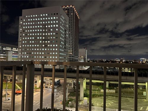 apt-805-850 N Miami Ave, Miami, FL, 33136-3527 | Card Image