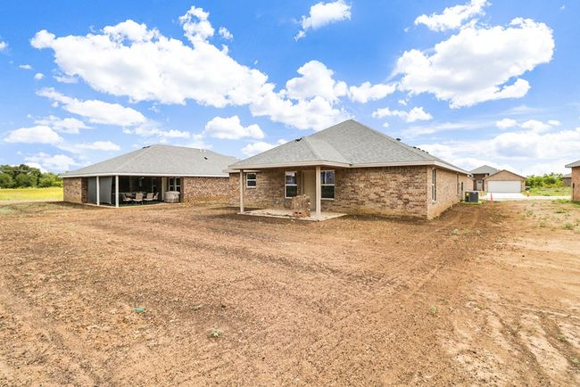 804 Bell St, House other with 3 bedrooms, 2 bathrooms and 2 parking in Coleman TX | Image 23