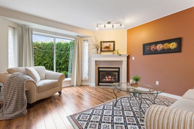 69 - 22740 116 Ave, Townhouse with 2 bedrooms, 1 bathrooms and 2 parking in Maple Ridge BC | Image 3